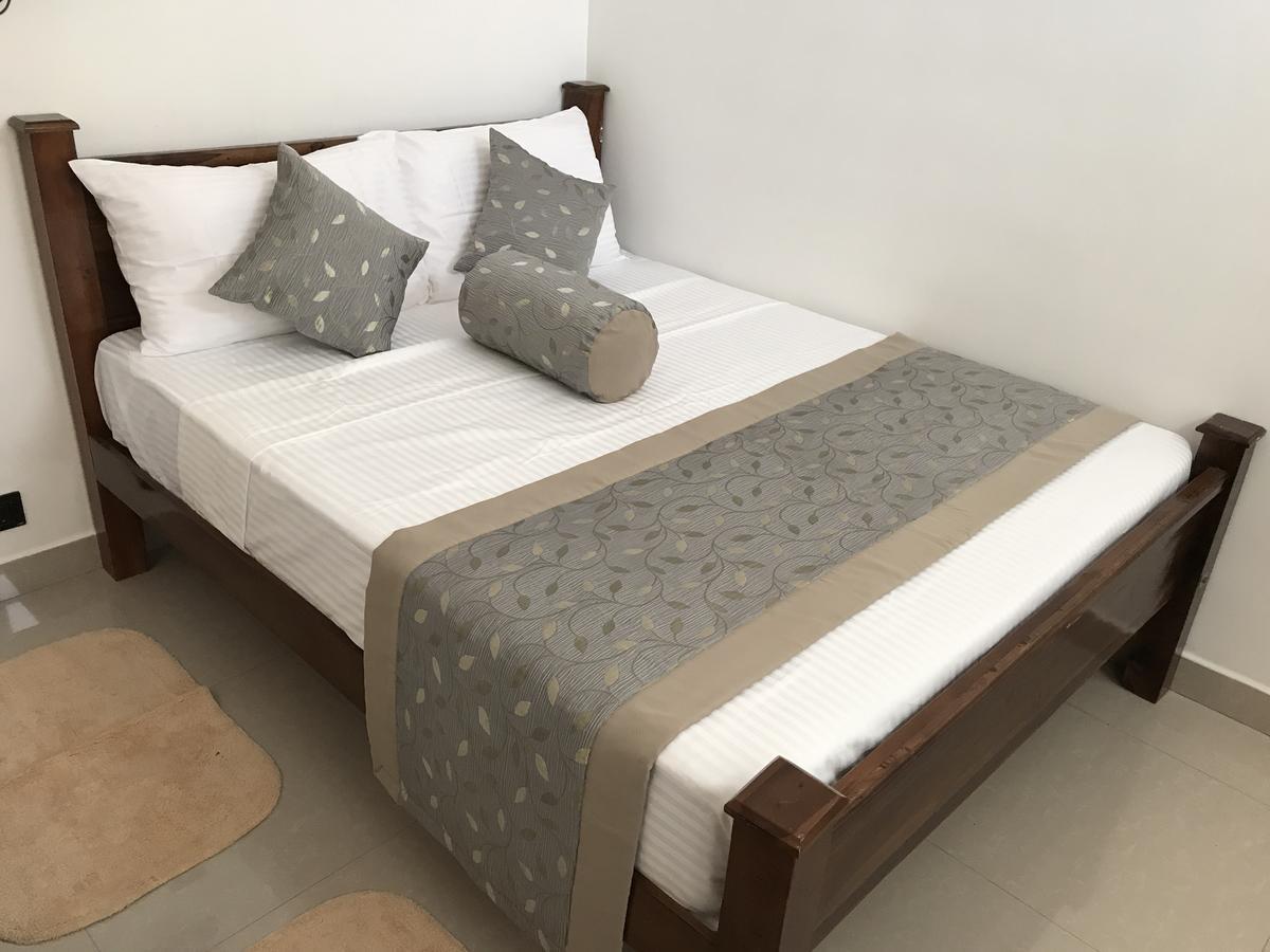 Hotel Royal White Tourist Rest Anuradhapura Exterior foto